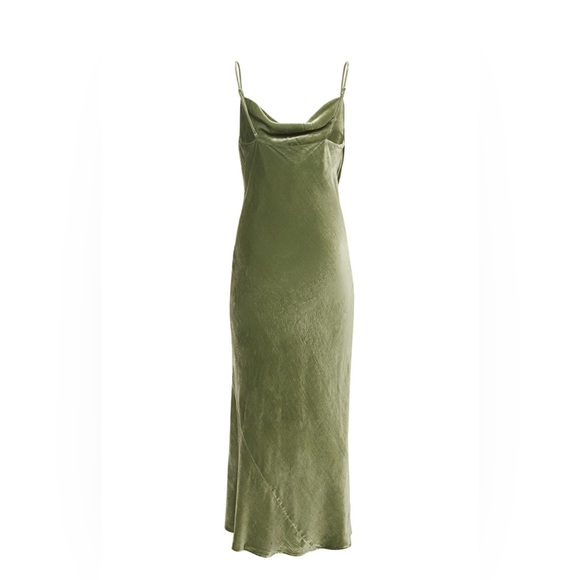 Salamanca Dress by Reformation SZ 6 in Artichoke Velvet. - Picture 5 of 14